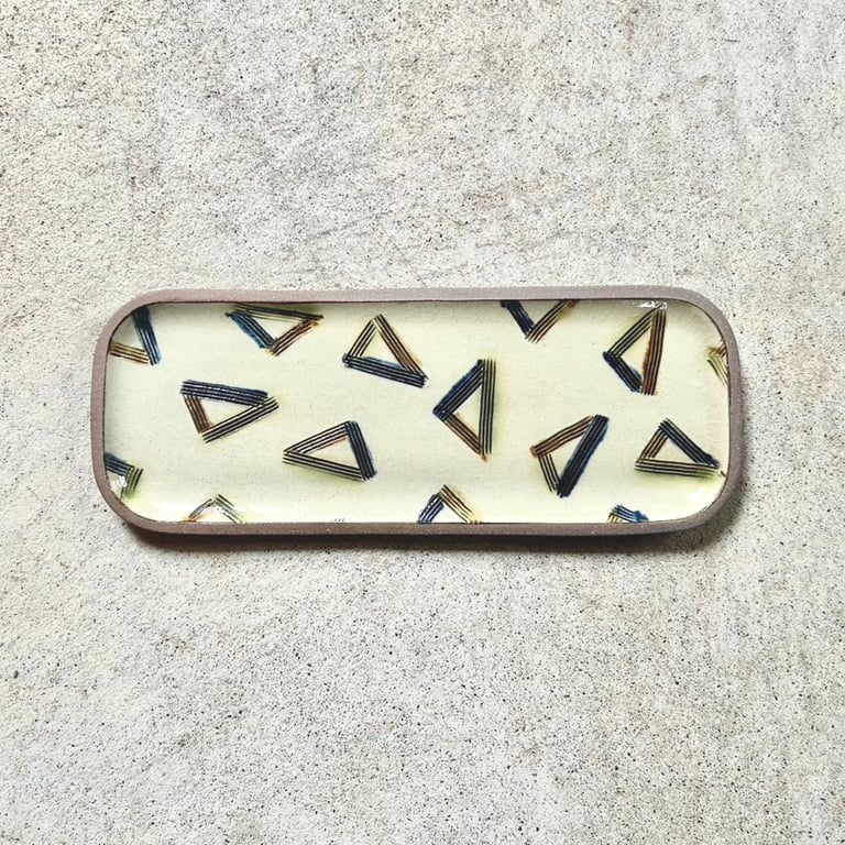 櫛目三角〔長〕 / Rectangular Plate