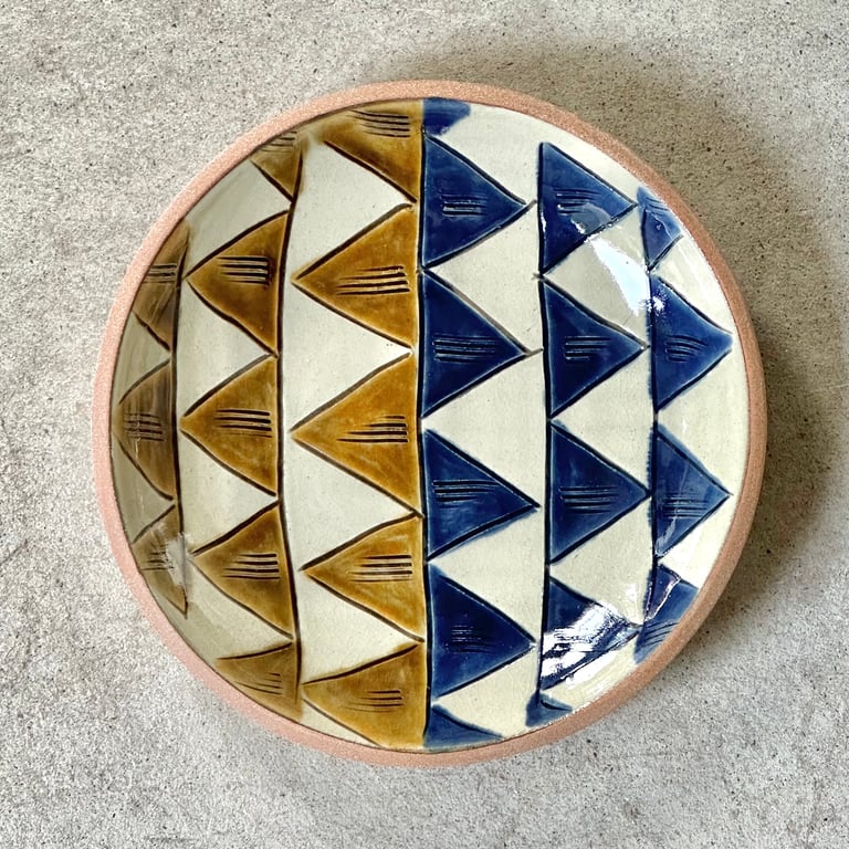三角旗(ゴス) / Champuru Plate